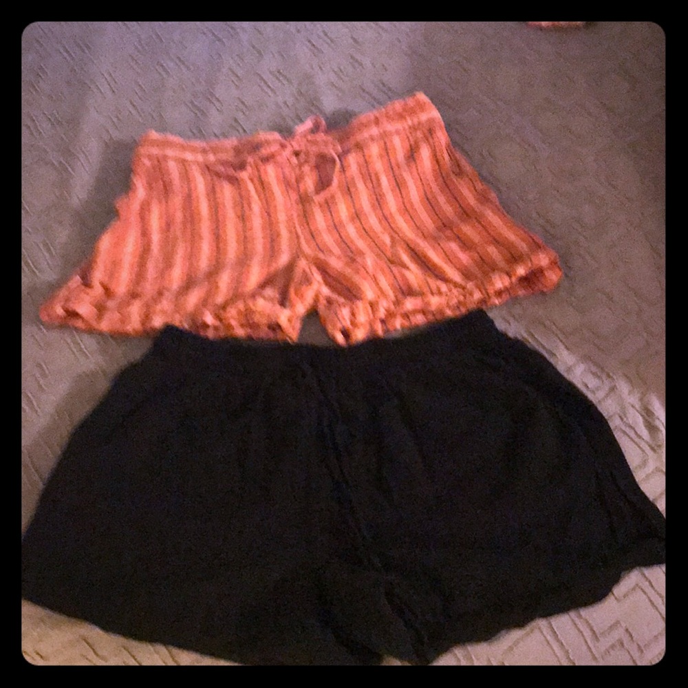 Women’s linen shorts.
